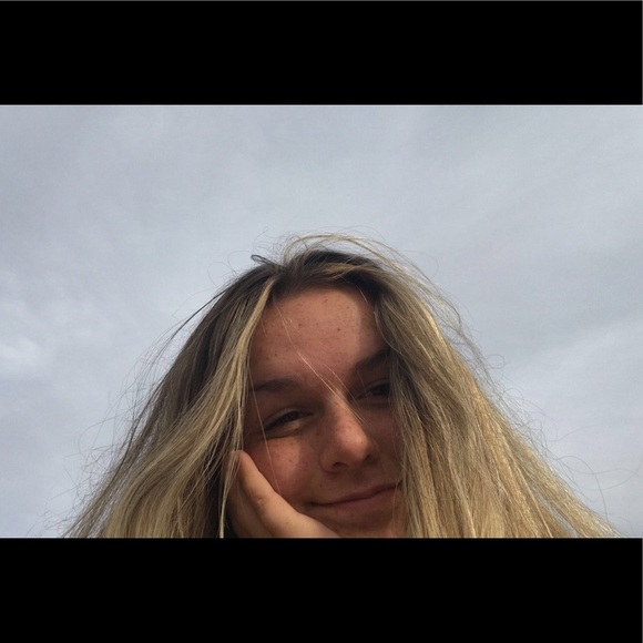 Meet your Posher, Macy - Picture 5 of 8